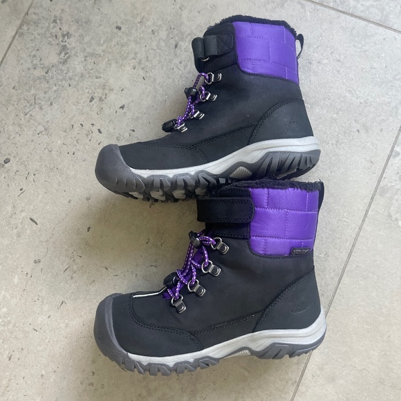 Girls Winter Boots - Picture 1 of 2